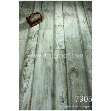 Different Widths Looking Laminate Flooring 7905